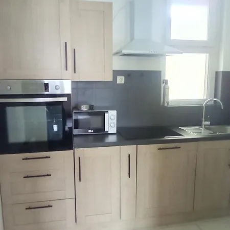 T3 Au 1er Etage Avec Un Balcon 公寓 *