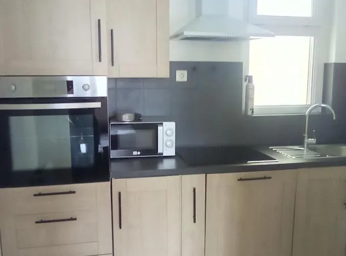 T3 Au 1er Etage Avec Un Balcon 아파트 *